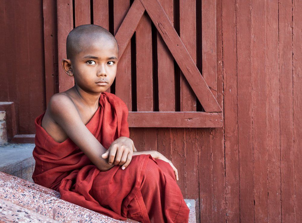 Юный монах