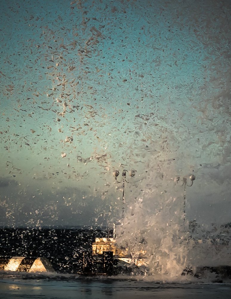 осколки воды