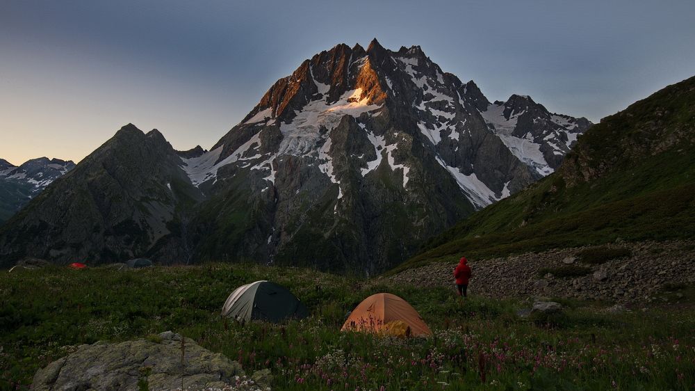 Архыз. Бивуак с видом на гору Псыш.