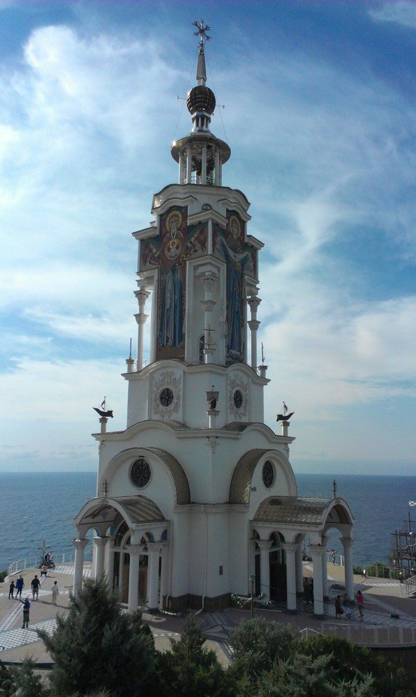 Храм-маяк Николая Чудотворца в Малореченском.