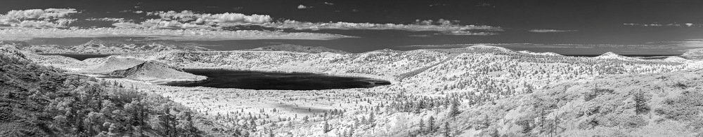 Озеро Горячее. Курильские острова.