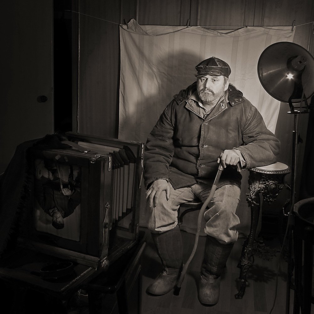 На хутор приехал фотограф.