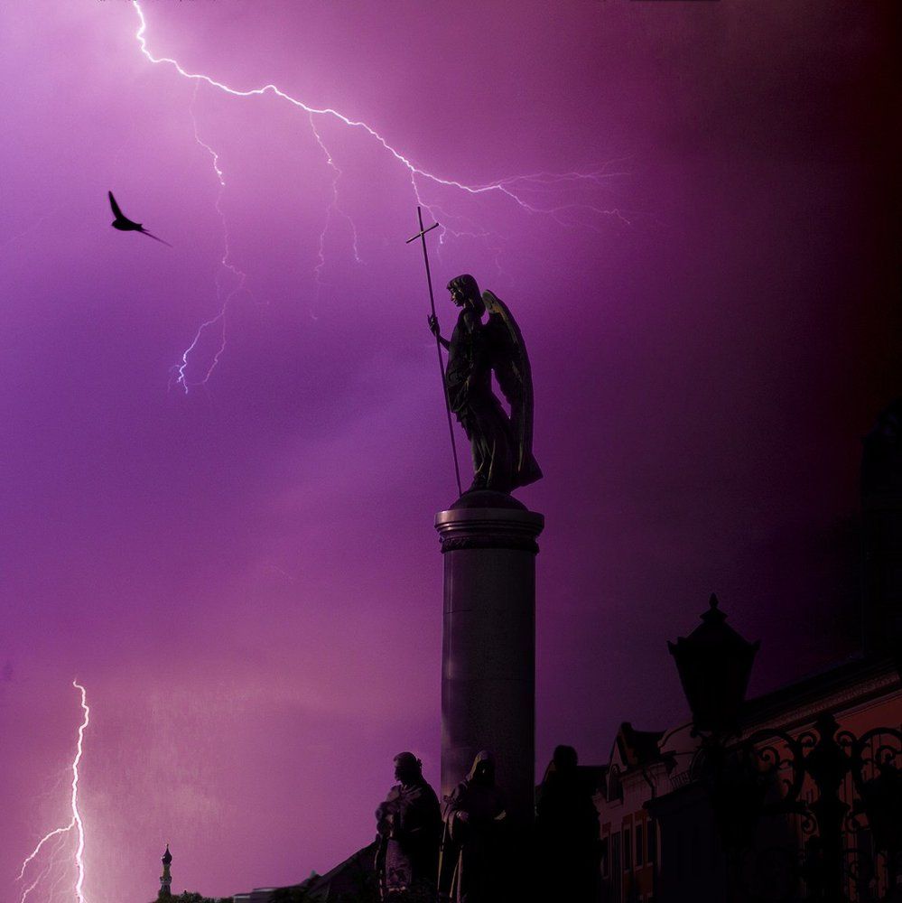 Ангел хранитель города.