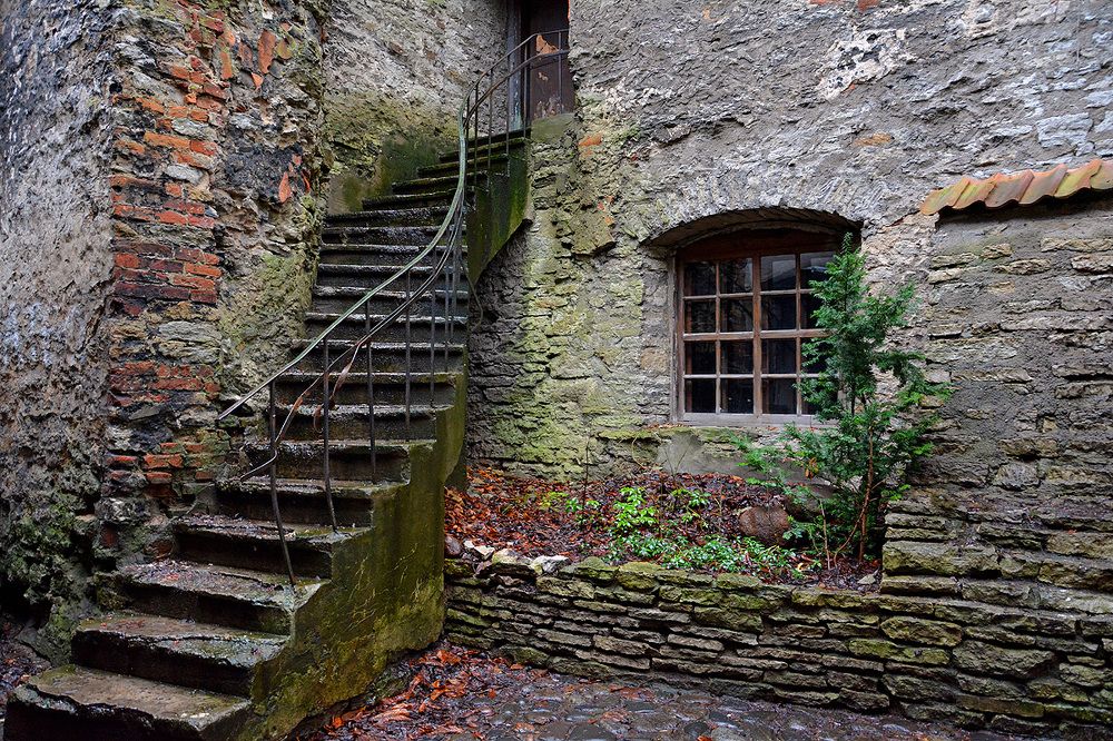 Дворик Старого города. Таллин