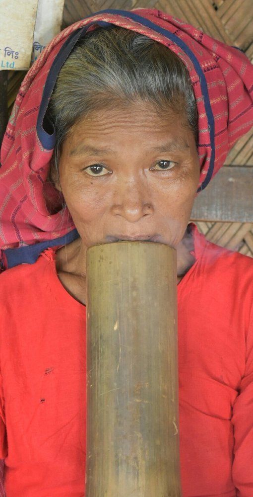 Red lady & Bamboo Hookah