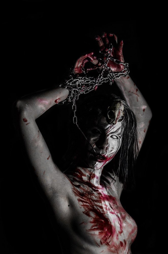 Закованный демон.