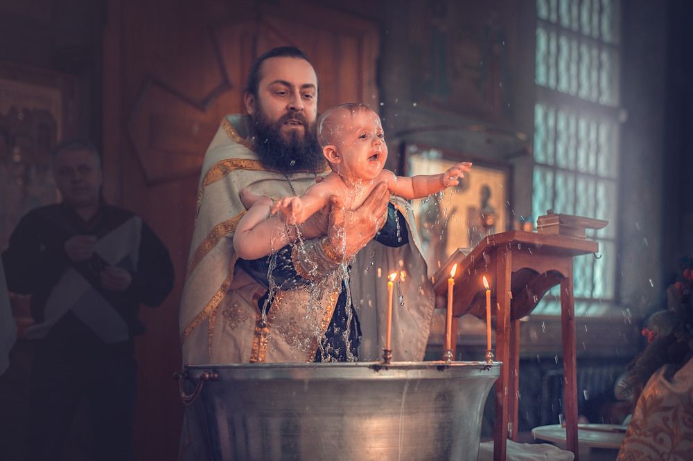 Таинство крещение: полное погружение