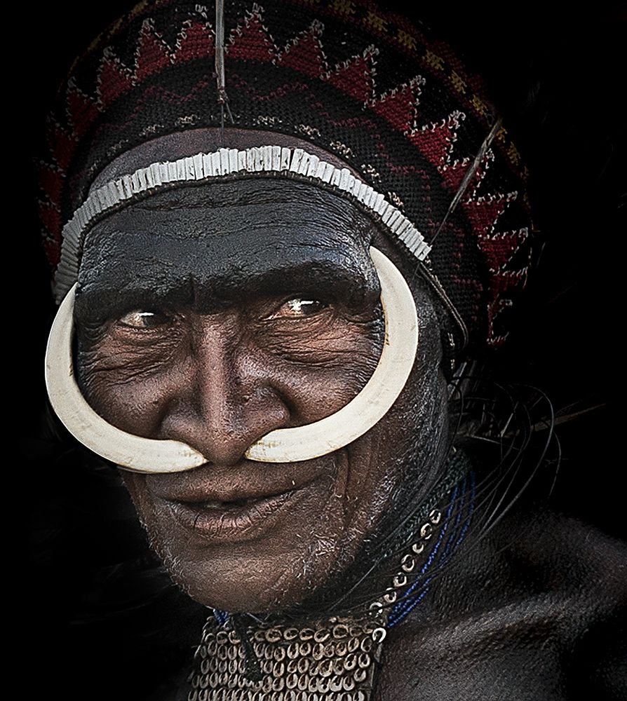 Face of Dani tribes