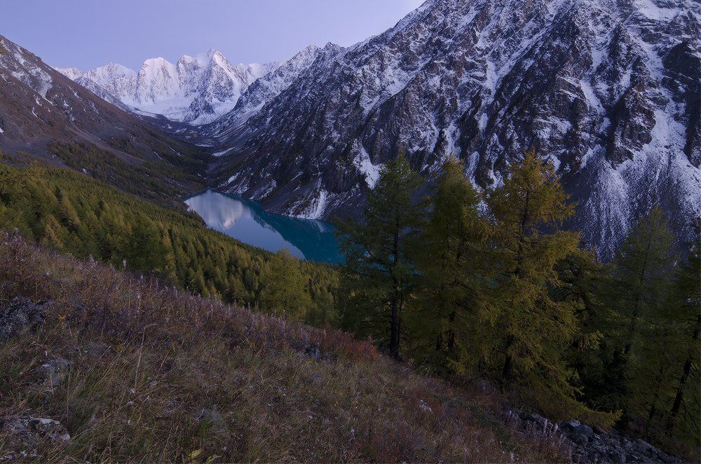 над вечным покоем