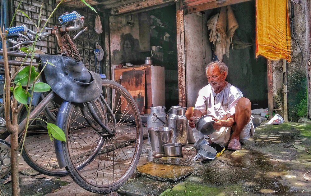 Life of a milk seller