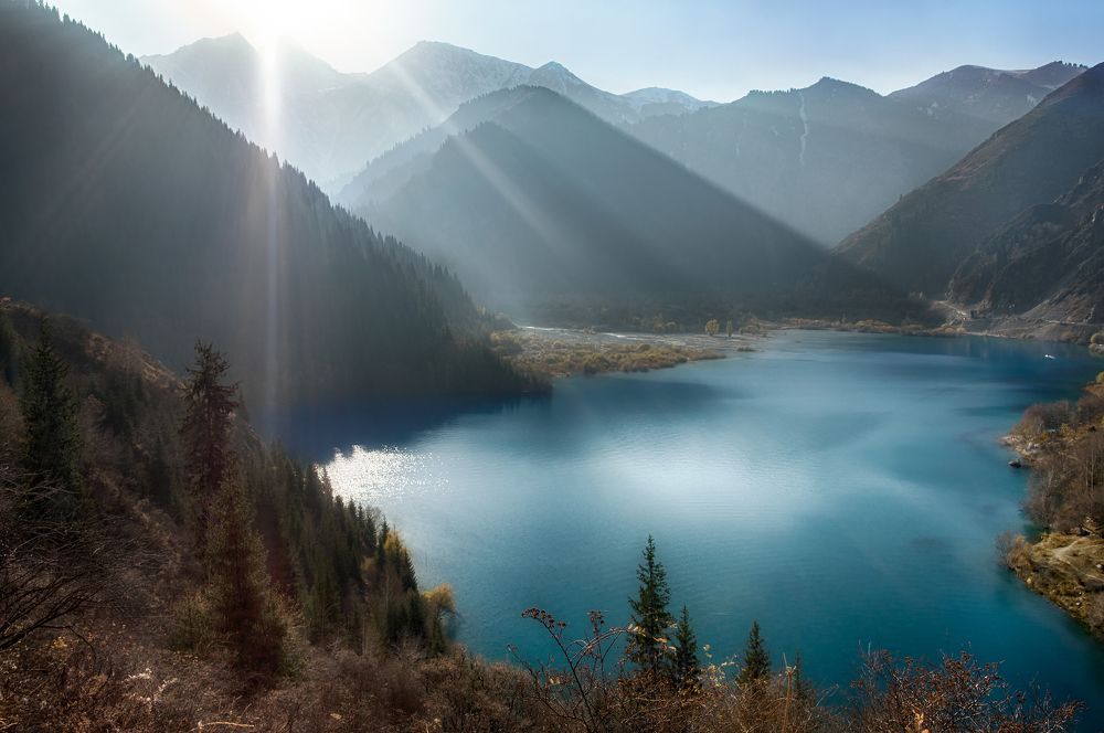 Высокогорное озеро Иссык.