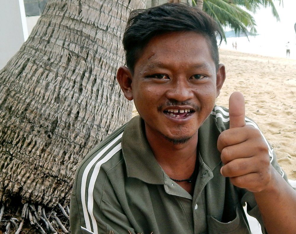 Пляжный торговец, остров Самуи, Таиланд.