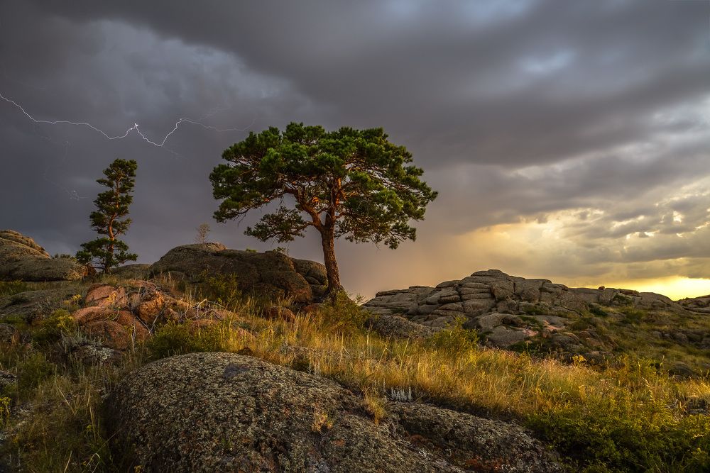 Гроза  в  Баянауле