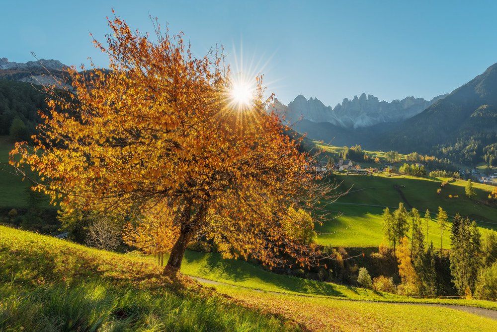 Sunny morning in Santa Magdalena