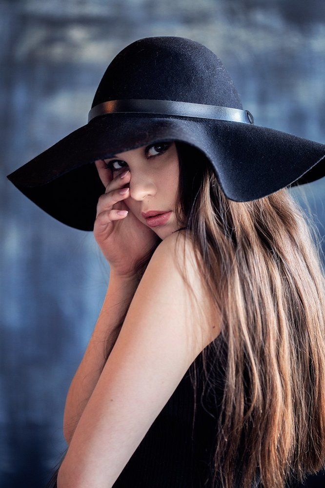 Дама в шляпе