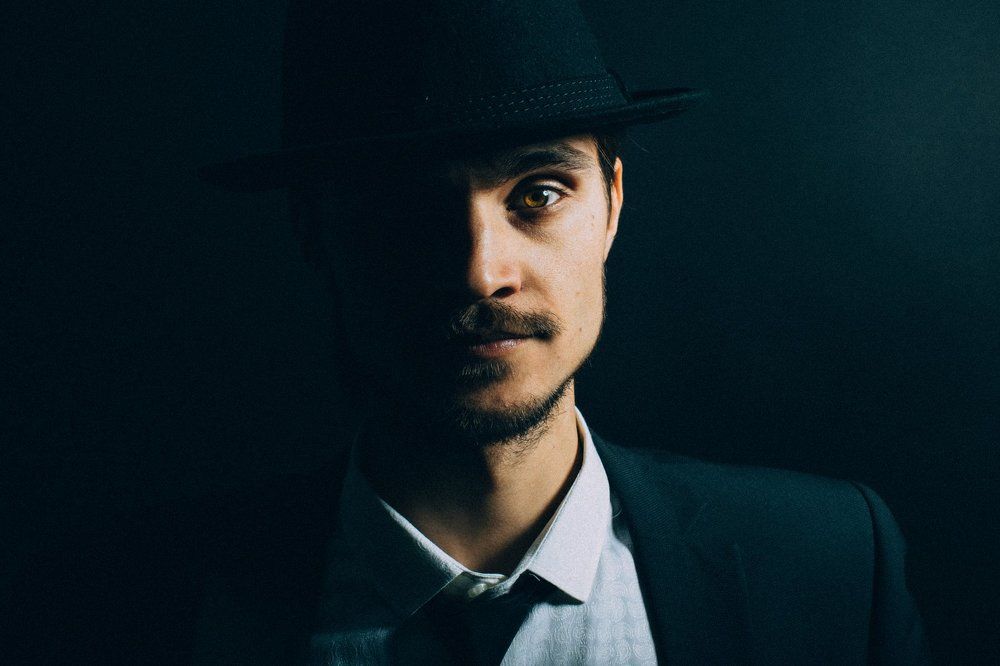 Мужчина в шляпе