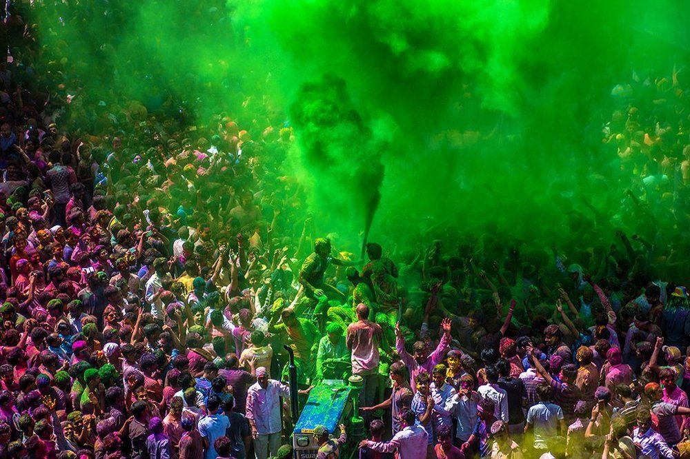Essence of Holi