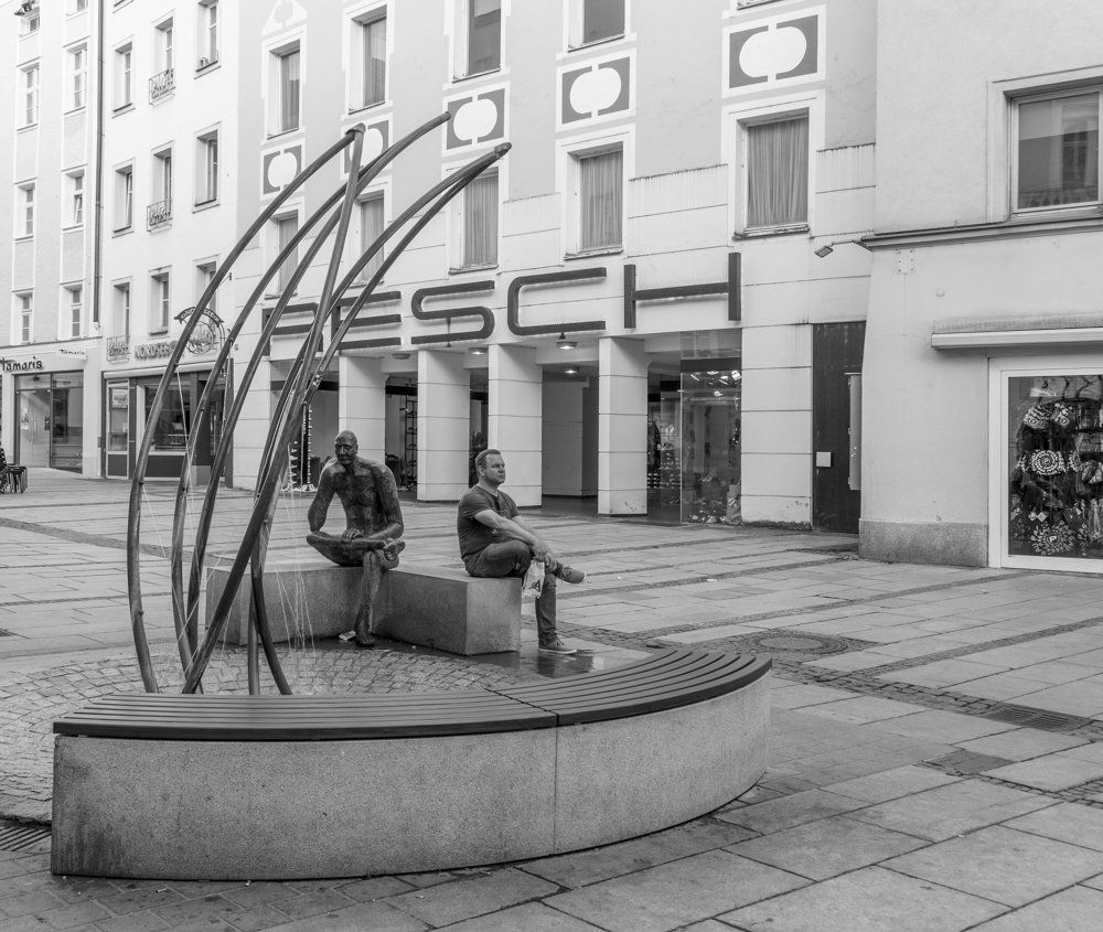 Двое в городе.