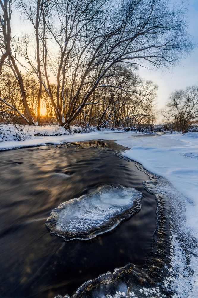 Закат на берегу реки