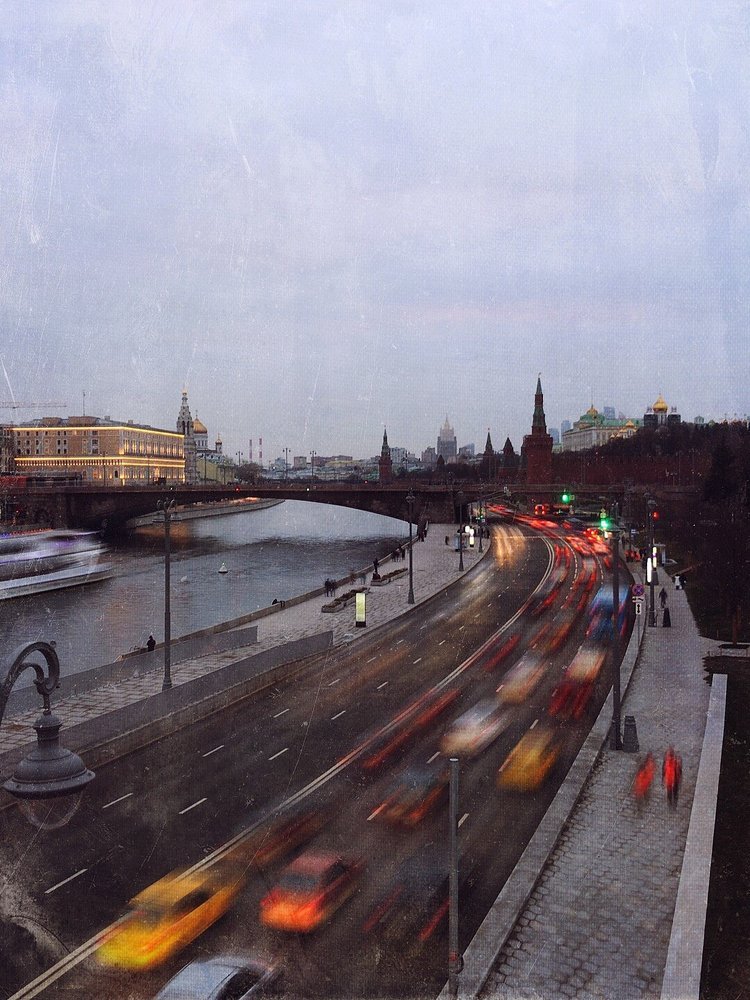 Вечерняя Москва
