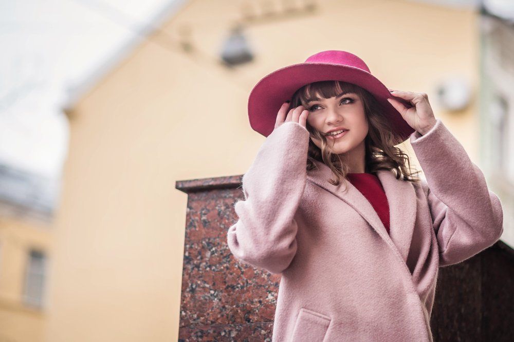 Девушка в шляпе