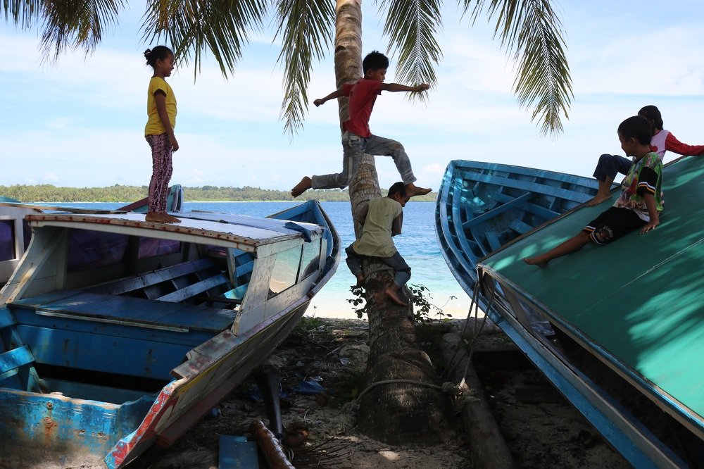 NO PHONE NO TOY JUST JUMP