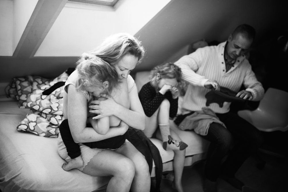 SNAPSHOTS OF FAMILY EVERYDAY LIFE