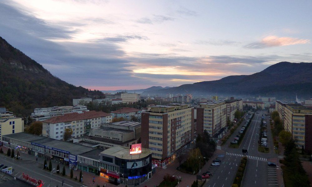 Утро. Светает.