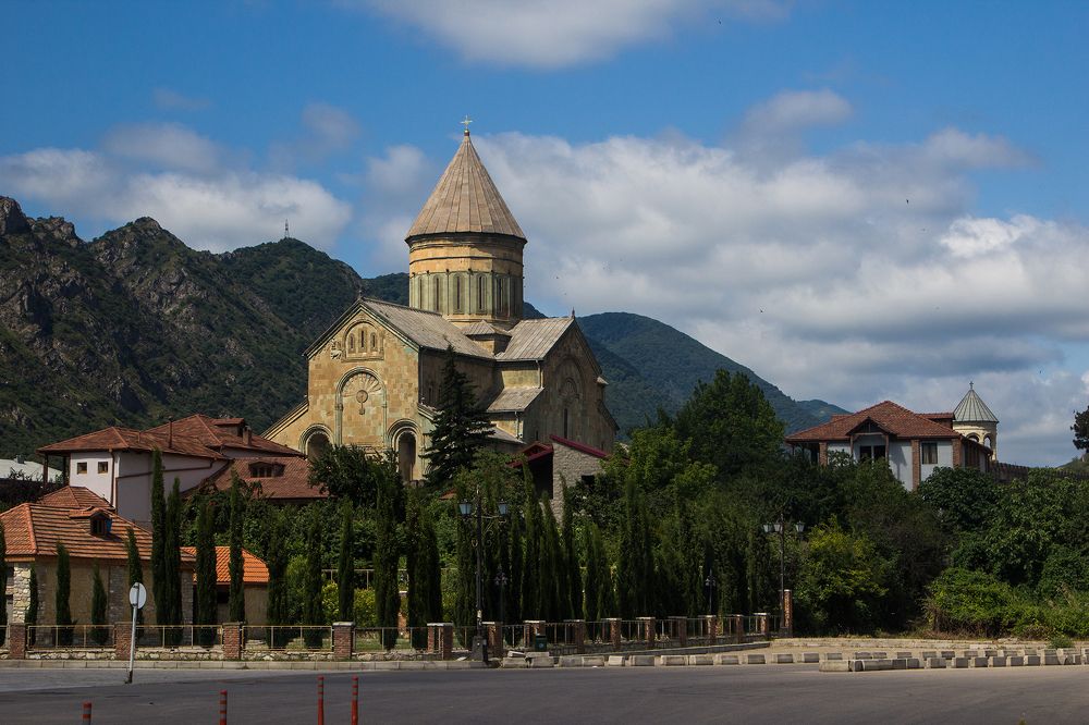 Церковь в горах