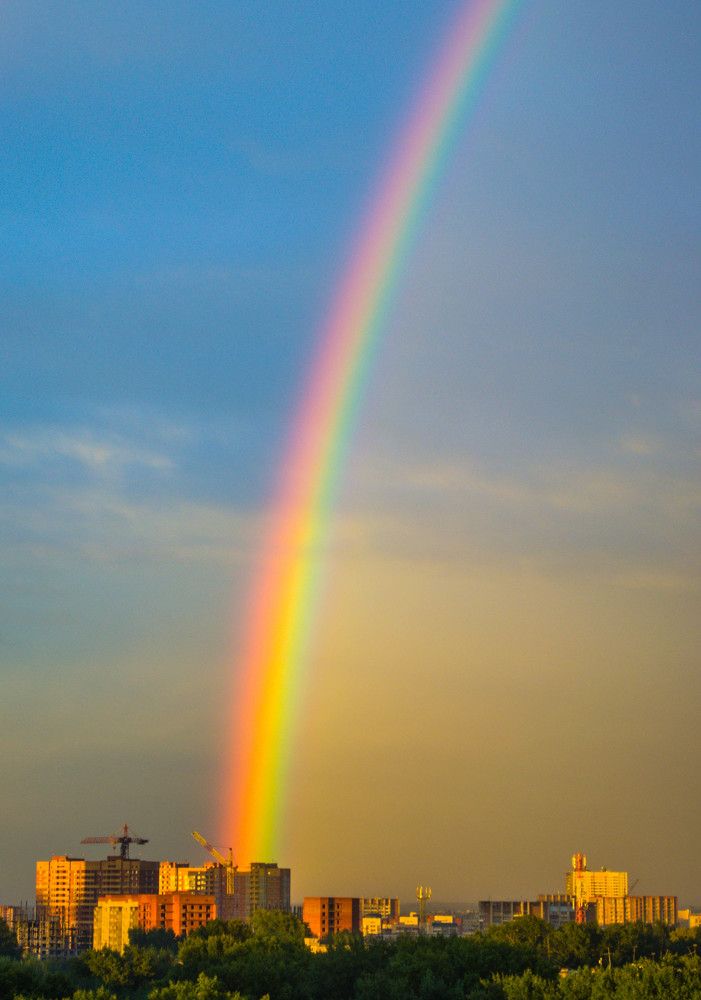 В нашем городе N есть фабрика по производству радуги :)