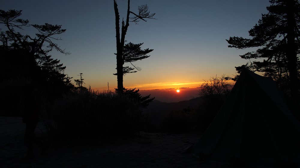 Sunrise at Singalila Pass