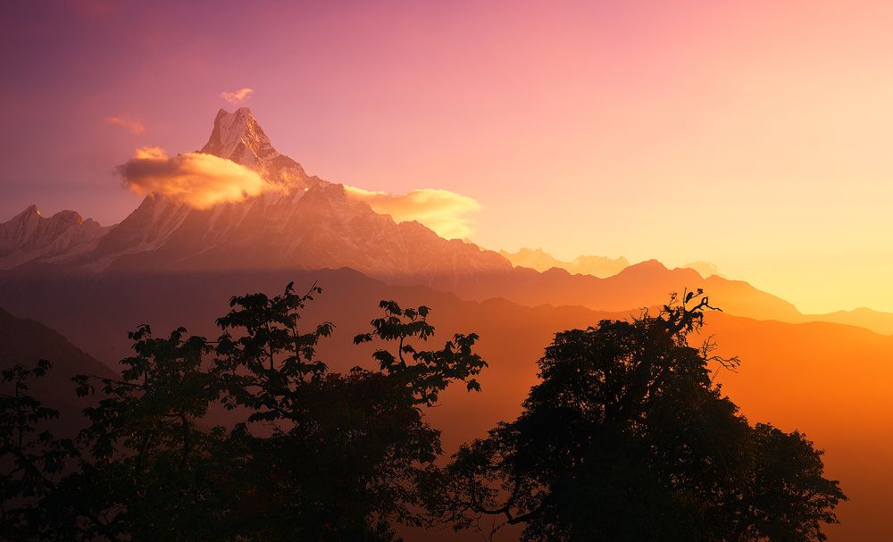 Рассвет над горой Machapuchare