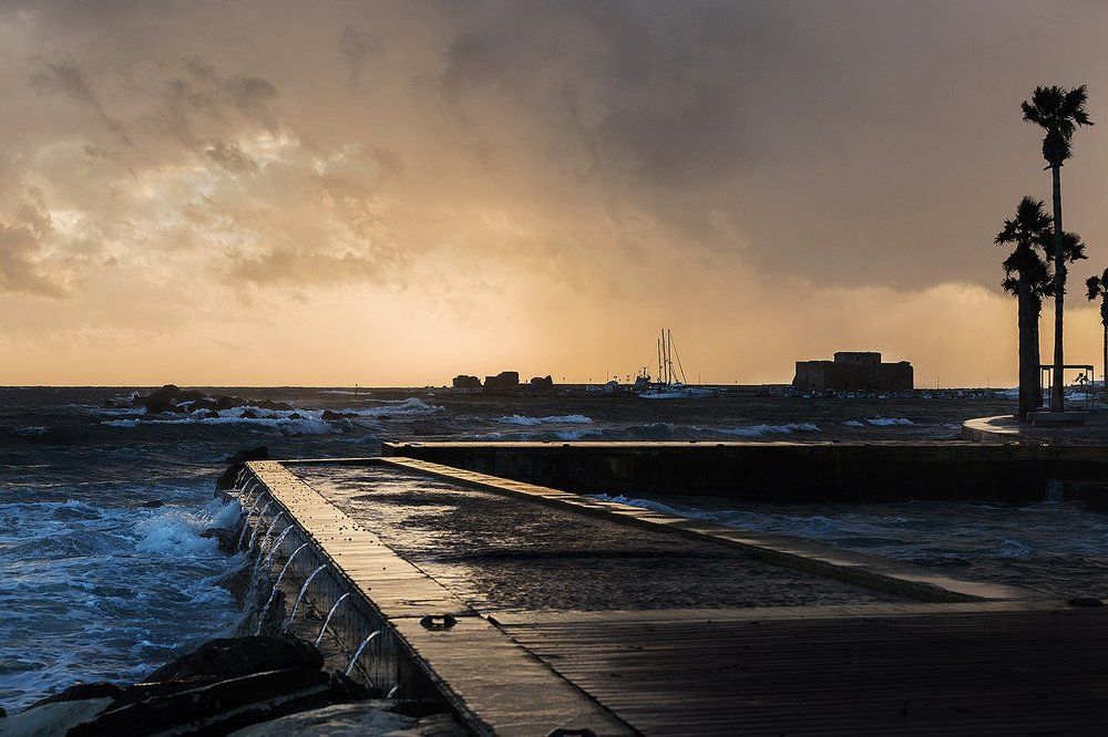 вечерний зимний шторм