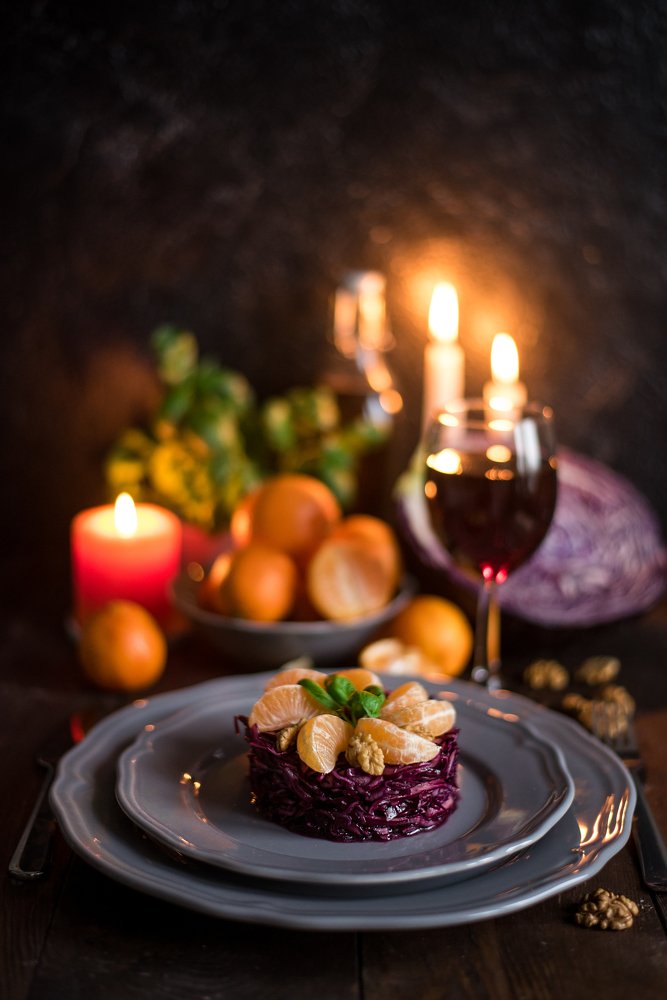 Рождественский салат с красной капусты и мандарин