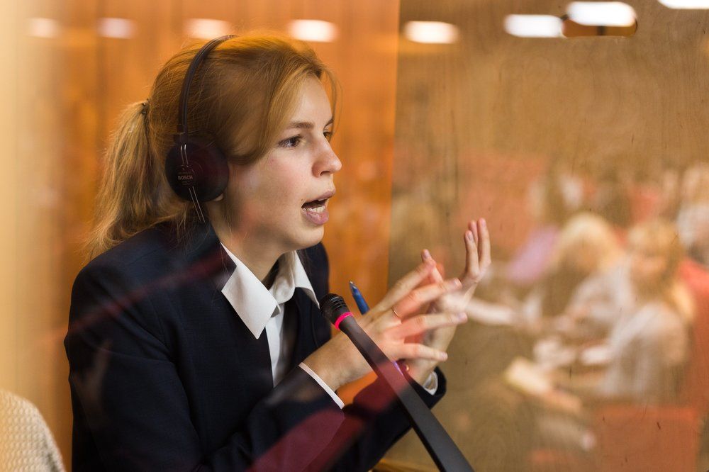 Синхронный перевод