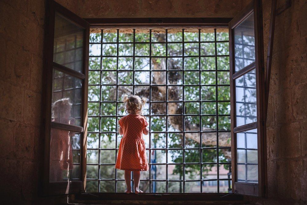 Детство в клетке