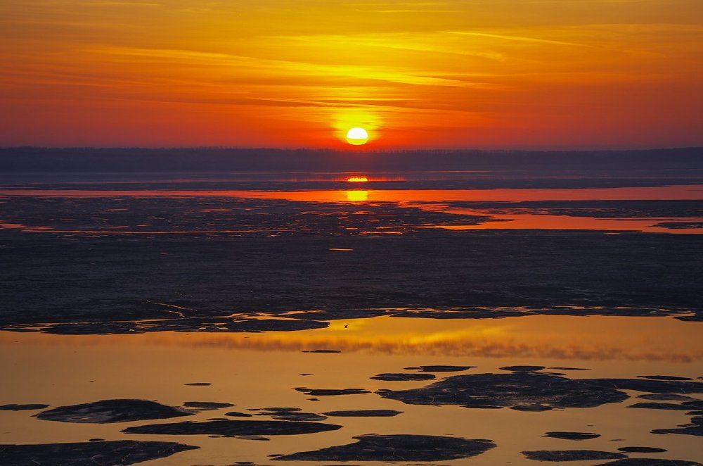 Восход над озером