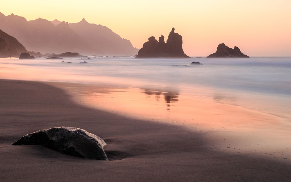 Золотой пляж острова Тенерифе