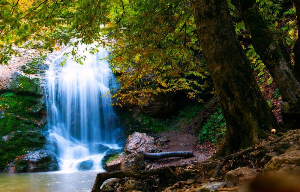 Водопад Шум