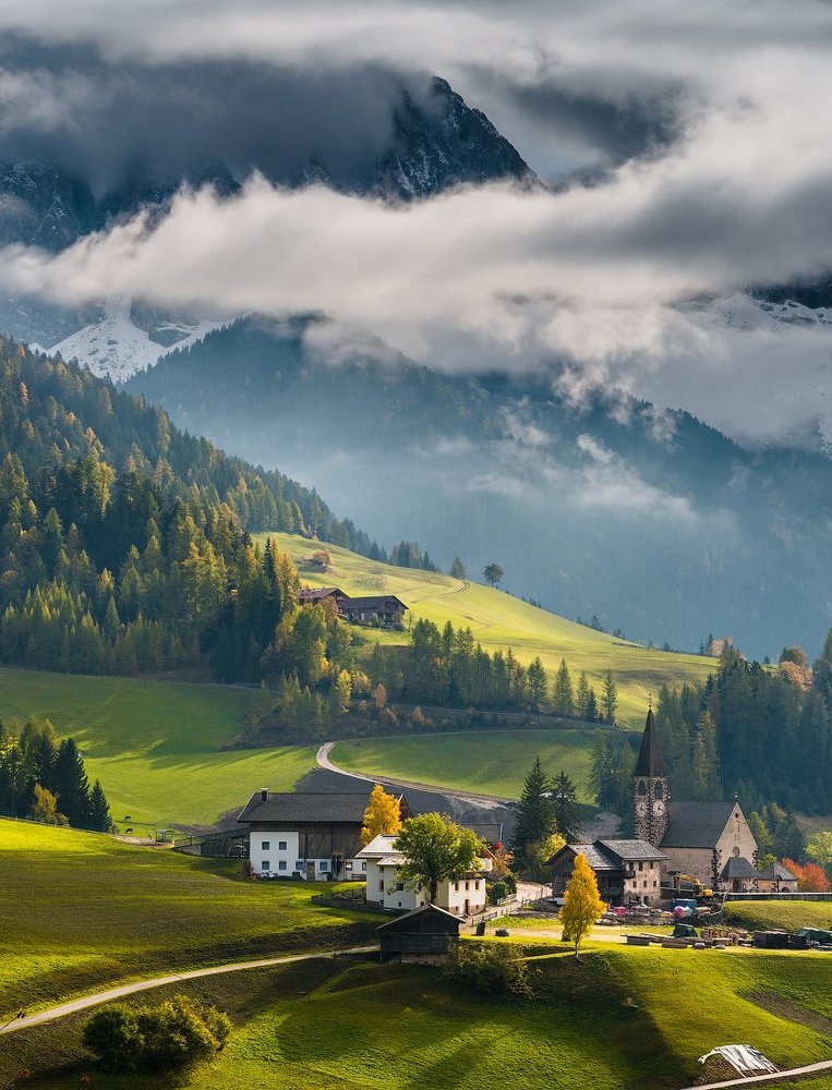 В Санта Маддалене переменная облачность