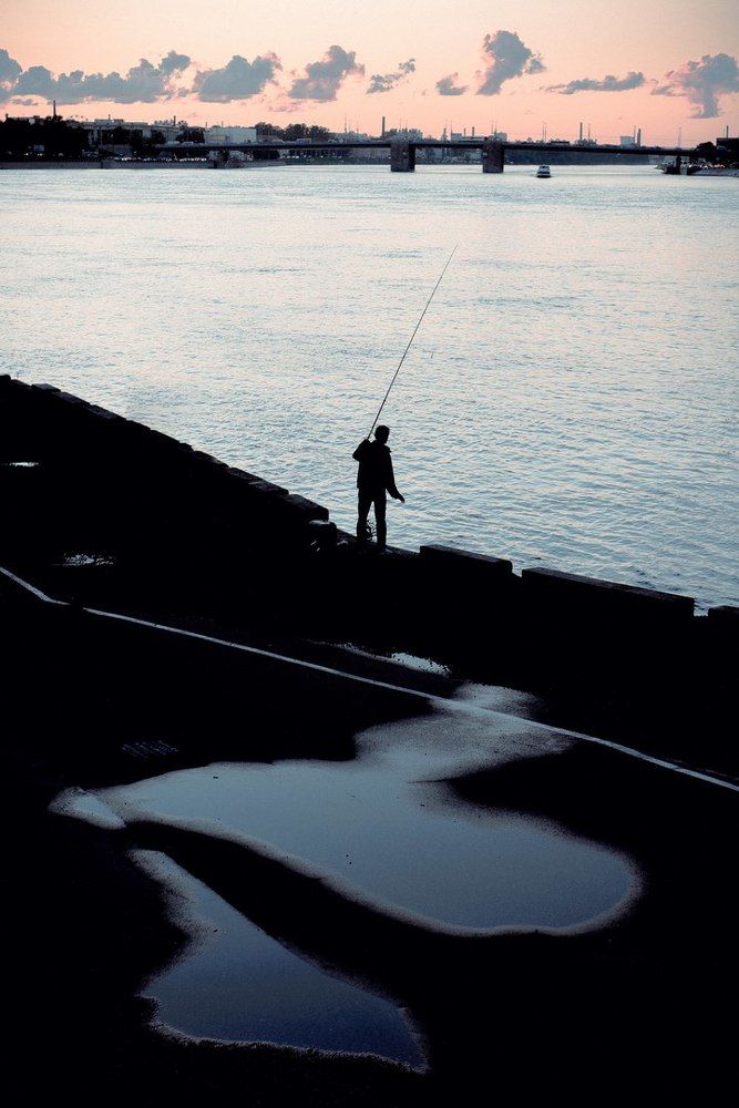 Городской рыбак