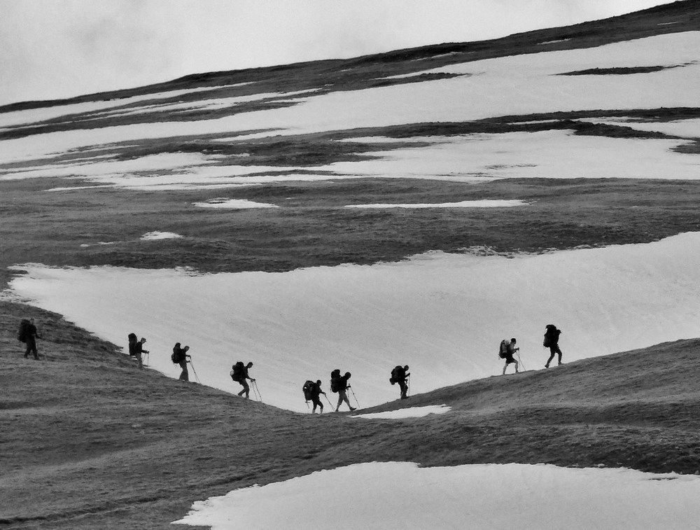 Люди идут по Свету...