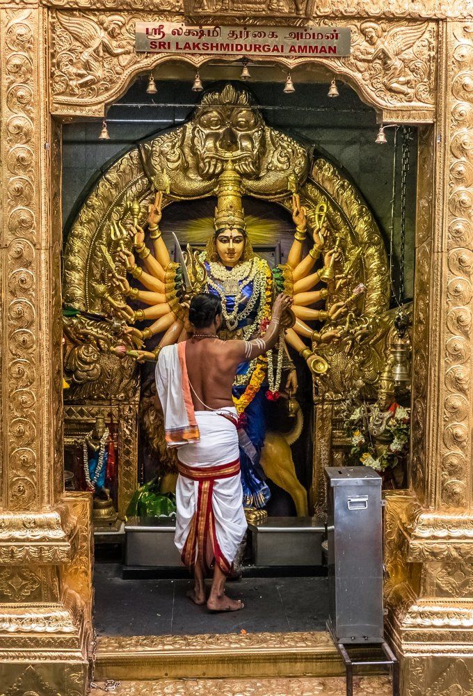 Служение в храме