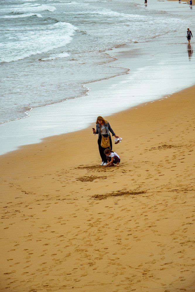 На пляже во время отлива