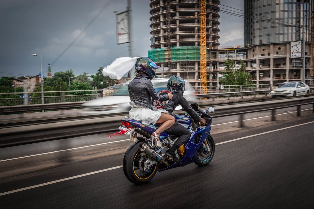 Молодожёны.