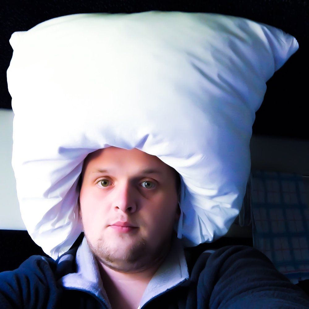 Me. Headache. Pillow (Я. Головная боль. Подушка)