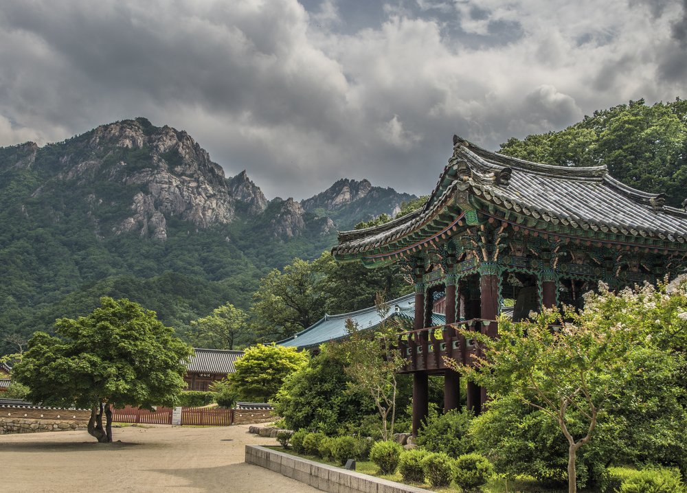 Умиротворение в горах Парк Сораксан