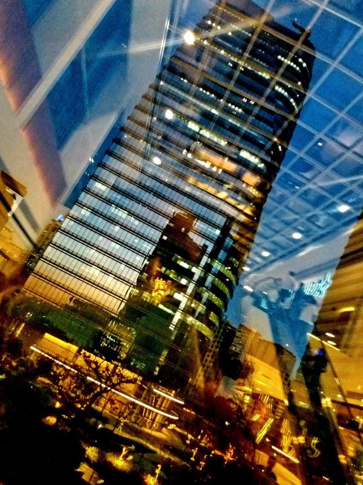 Reflections at São Paulo night