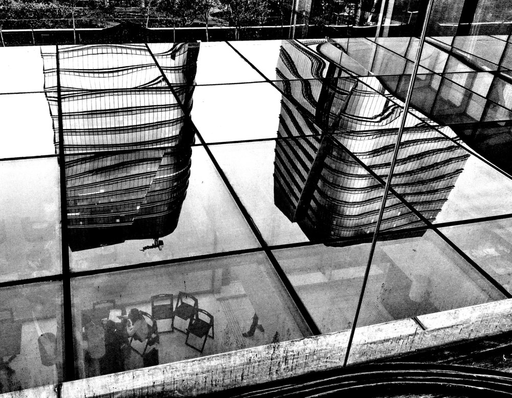 Reflections at São Paulo bw