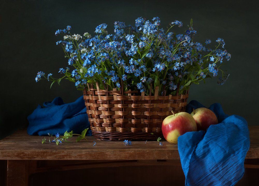 Натюрморт с незабудками